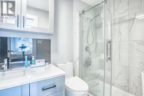 185 Braymore Boulevard, Toronto, ON - Indoor Photo Showing Bathroom