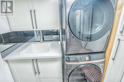 185 Braymore Boulevard, Toronto, ON - Indoor Photo Showing Laundry Room