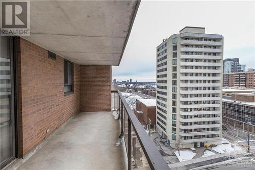 475 Laurier Avenue W Unit#1005, Ottawa, ON - Outdoor With Balcony