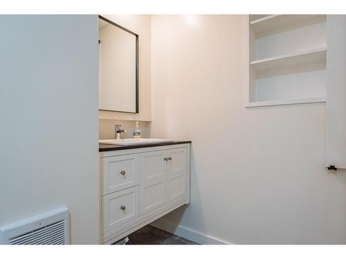 2346 Upper Glade Road, Glade, BC - Indoor Photo Showing Bathroom