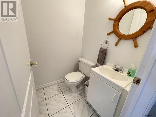 723108 Benoit Dr, Temiskaming Shores, ON - Indoor Photo Showing Bathroom