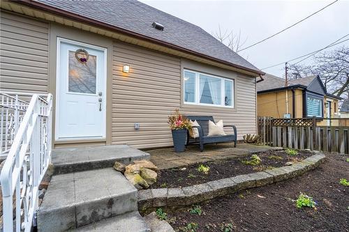 4 East 44Th Street, Hamilton, ON - Outdoor With Exterior