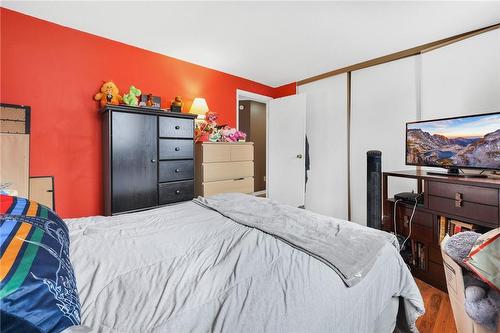 1255 Upper Gage Avenue|Unit #14, Hamilton, ON - Indoor Photo Showing Bedroom