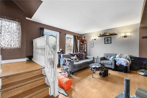 1255 Upper Gage Avenue|Unit #14, Hamilton, ON - Indoor Photo Showing Living Room