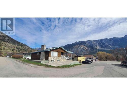 895 Main Street, Lillooet, BC 