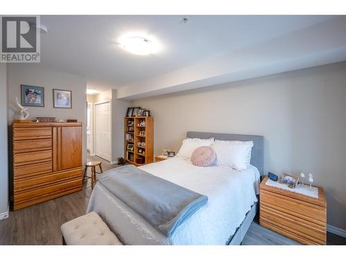 3388 Skaha Lake Road Unit# 302, Penticton, BC - Indoor Photo Showing Bedroom