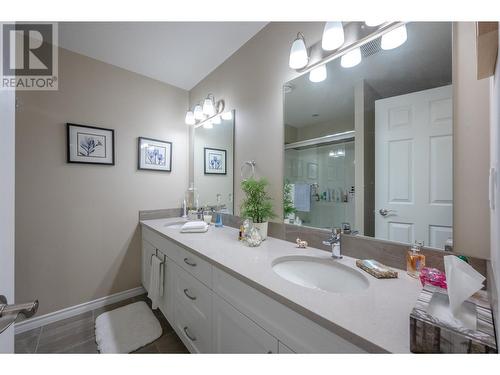 3388 Skaha Lake Road Unit# 302, Penticton, BC - Indoor Photo Showing Bathroom