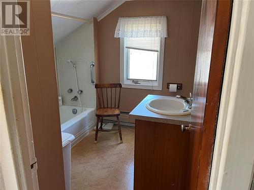 147 Conception Bay Highway, Bay Roberts, NL - Indoor Photo Showing Bathroom