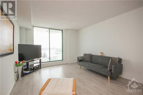 1440 Heron Road Unit#709, Ottawa, ON - Indoor Photo Showing Other Room
