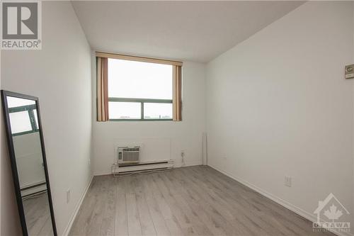 1440 Heron Road Unit#709, Ottawa, ON - Indoor Photo Showing Other Room
