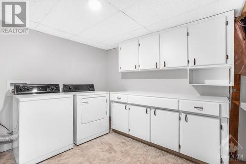 398 Roxdale Avenue, Ottawa, ON - Indoor Photo Showing Laundry Room