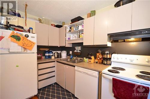 68 Princess Street, Carleton Place, ON - Indoor Photo Showing Kitchen With Double Sink