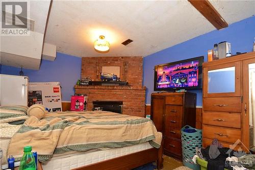 68 Princess Street, Carleton Place, ON - Indoor Photo Showing Bedroom