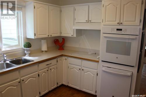 685 Dieppe Drive, Weyburn, SK - Indoor Photo Showing Kitchen With Double Sink