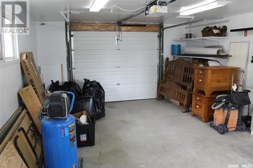 685 Dieppe Drive, Weyburn, SK - Indoor Photo Showing Garage