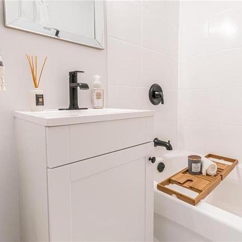 57 Mericourt Road|Unit #304, Hamilton, ON - Indoor Photo Showing Bathroom