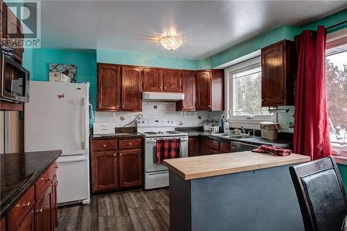 184 Finnwoods Road, Lively, ON - Indoor Photo Showing Kitchen With Double Sink