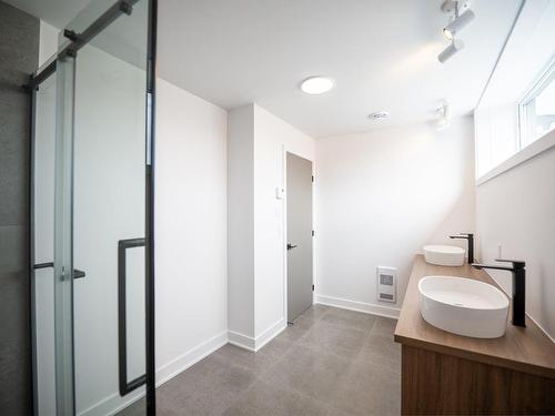 Salle de bains - 21 Rue Des Trembles, Saint-Jean-Sur-Richelieu, QC - Indoor Photo Showing Bathroom
