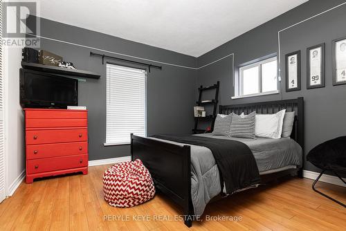 93 Ontario St, Bracebridge, ON - Indoor Photo Showing Bedroom