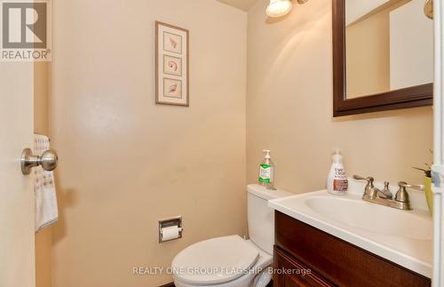 38 - 2200 Glenwood School Drive, Burlington, ON - Indoor Photo Showing Bathroom