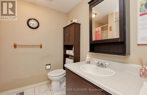#38 -2200 Glenwood School Dr, Burlington, ON - Indoor Photo Showing Bathroom