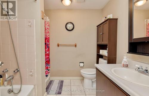 38 - 2200 Glenwood School Drive, Burlington, ON - Indoor Photo Showing Bathroom