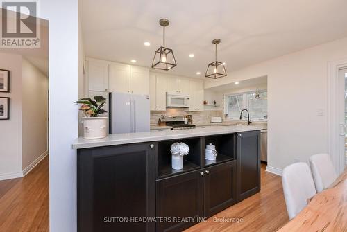 38 Pineridge Drive, Caledon, ON - Indoor Photo Showing Kitchen