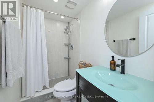 38 Pineridge Drive, Caledon, ON - Indoor Photo Showing Bathroom