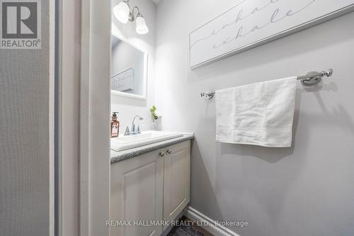 304 Jay Cres, Orangeville, ON - Indoor Photo Showing Bathroom