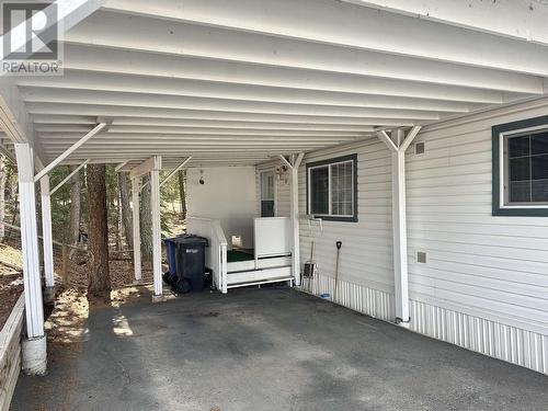 11 208 8Th Street, 100 Mile House, BC -  Photo Showing Garage