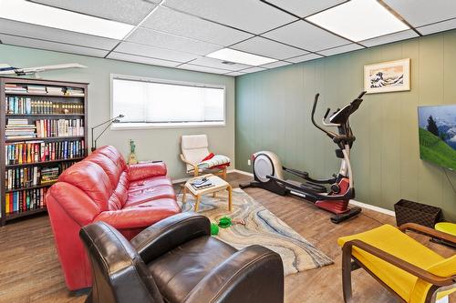 1124 Erickson Street, Creston, BC - Indoor Photo Showing Gym Room
