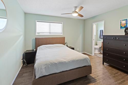 1124 Erickson Street, Creston, BC - Indoor Photo Showing Bedroom