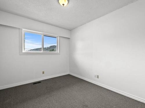 1951 Cardinal Drive, Kamloops, BC - Indoor Photo Showing Other Room