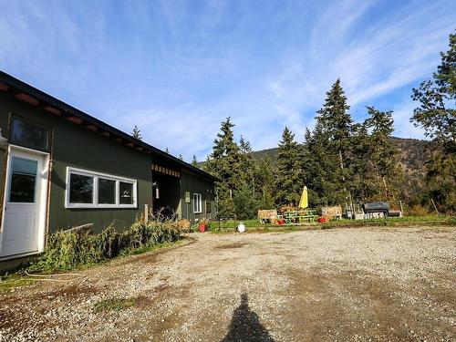 4598 Cedar Hill Road, Out Of District, BC - Indoor With Storage