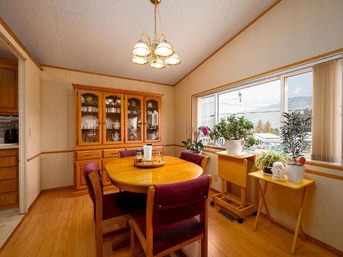 6978 Watson Drive, Kamloops, BC - Indoor Photo Showing Dining Room