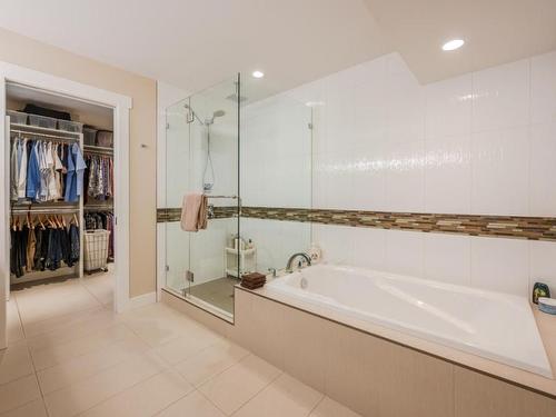 2356 Gammon Road, Naramata, BC - Indoor Photo Showing Bathroom