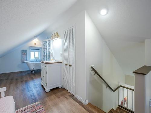 564 Papineau Street, Penticton, BC - Indoor Photo Showing Other Room