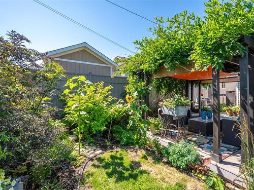 564 Papineau Street, Penticton, BC - Outdoor