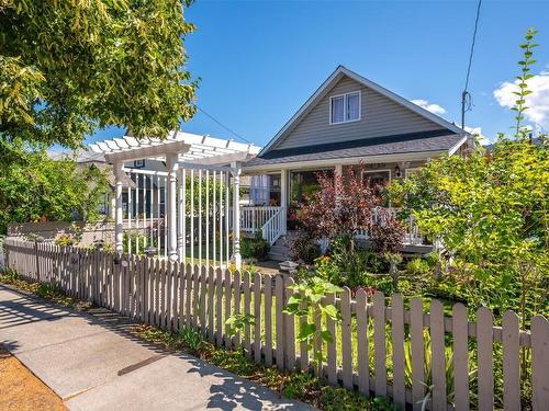 564 Papineau Street, Penticton, BC - Outdoor