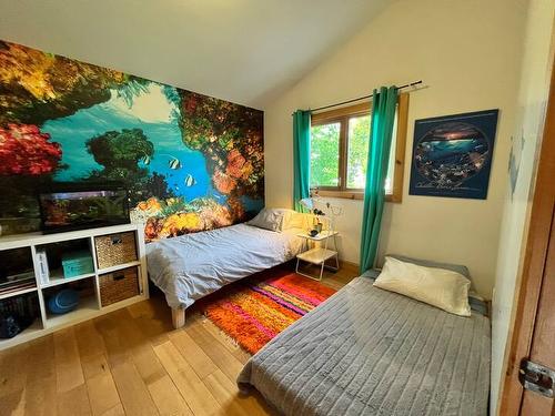 2634 Gore Street, Kelowna, BC - Indoor Photo Showing Bedroom