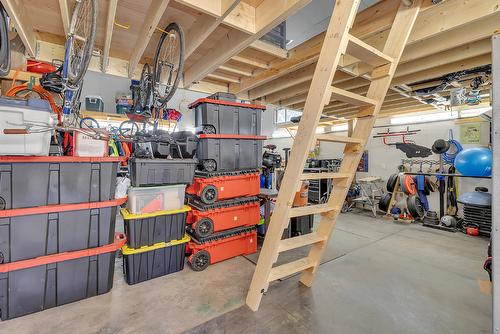 10391 Monte Bella Road, Lake Country, BC - Indoor Photo Showing Basement