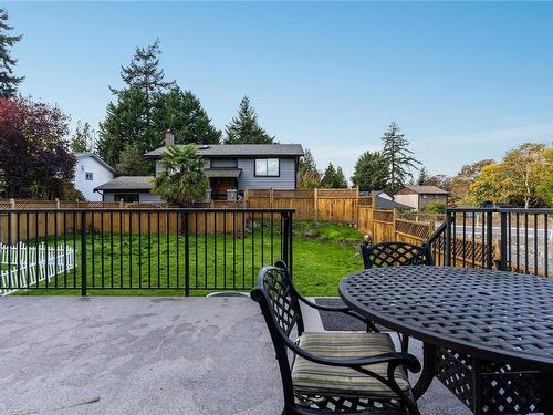 669 Rockingham Rd, Langford, BC - Outdoor With Deck Patio Veranda