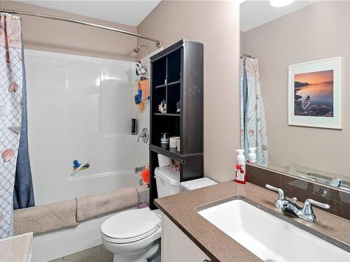 669 Rockingham Rd, Langford, BC - Indoor Photo Showing Bathroom