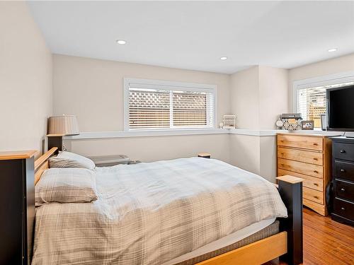 669 Rockingham Rd, Langford, BC - Indoor Photo Showing Bedroom