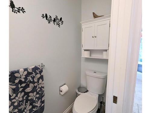 970 Colonia Dr, Ladysmith, BC - Indoor Photo Showing Bathroom