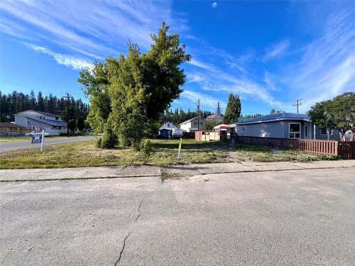 211 Allison Avenue, Princeton, BC - Outdoor