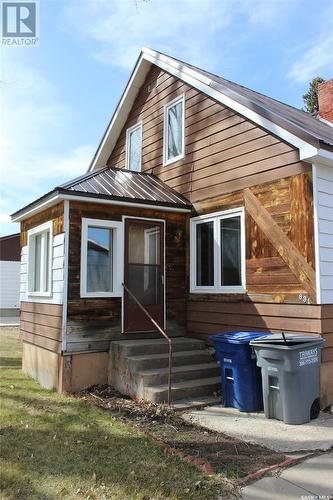 631 Front Street, Eastend, SK - Outdoor With Exterior