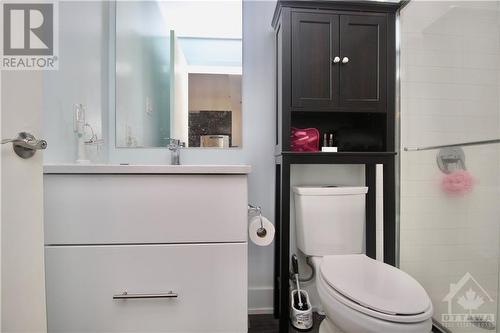 108 Richmond Road Unit#808, Ottawa, ON - Indoor Photo Showing Bathroom