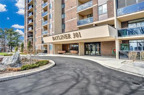 Bayliner entrance - 301 Frances Avenue|Unit #203, Stoney Creek, ON - Outdoor With Balcony With Facade