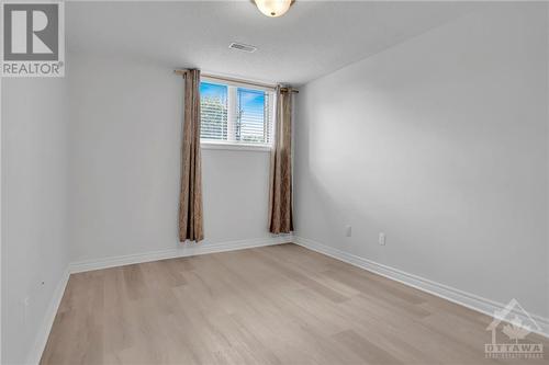 Secondary bedroom - 762 Lakeridge Drive, Ottawa, ON - Indoor Photo Showing Other Room